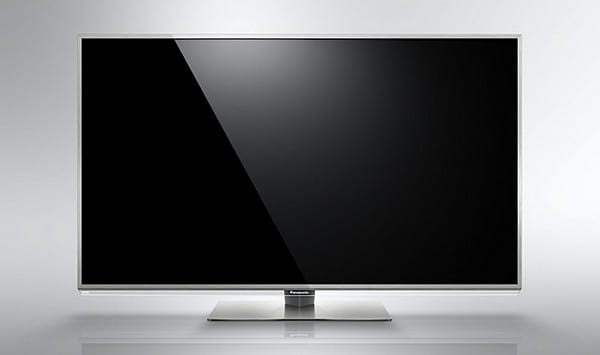 Panasonic LED LCD TVs w ith larger screen sizes and cutting edge design
